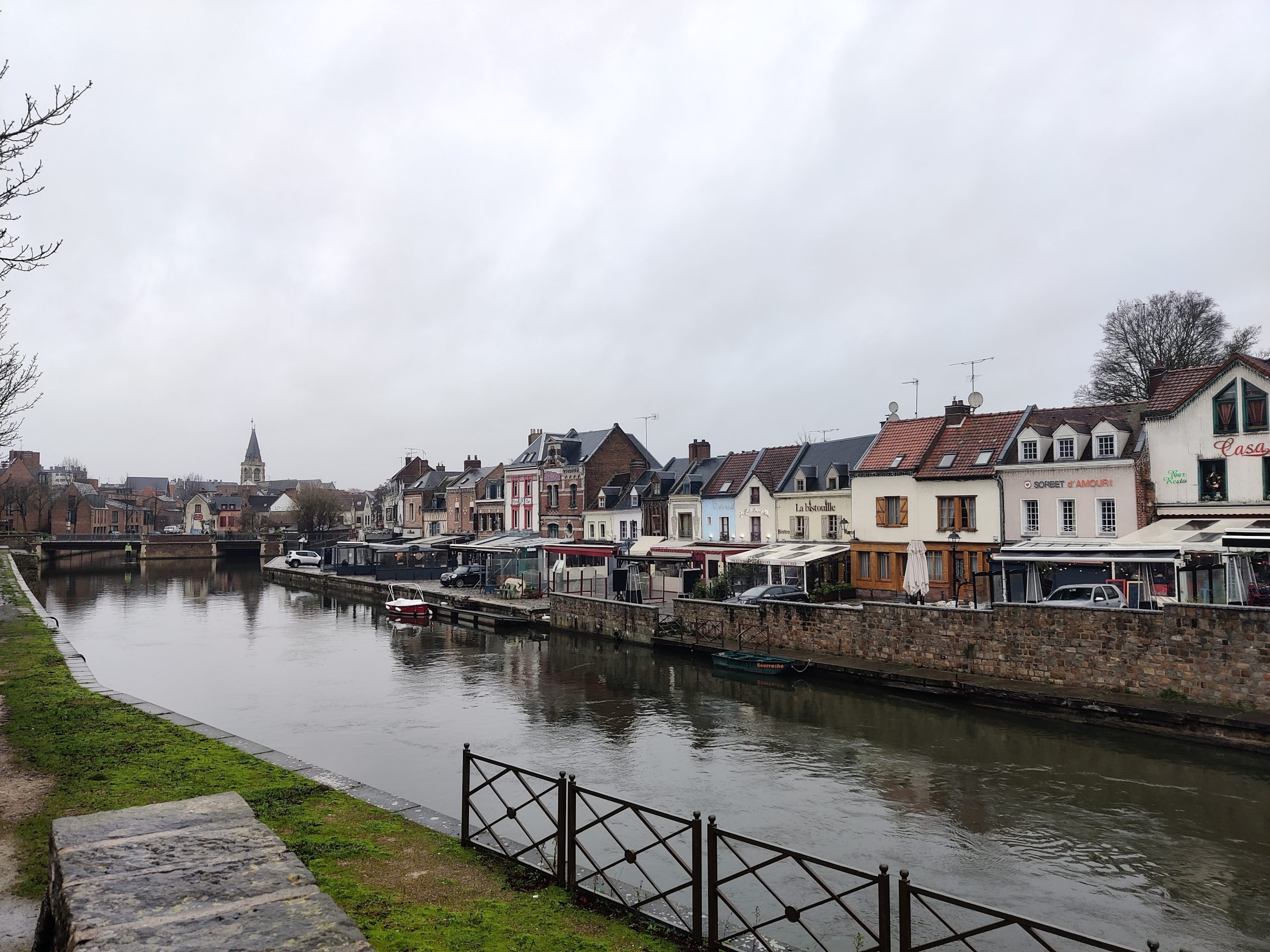 Il pleut à Amiens